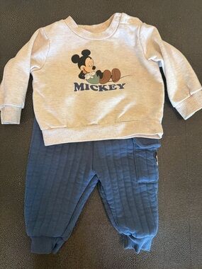 Disney baby Mickey Mouse Tan and Blue Kids Matching Set size 3-6 months